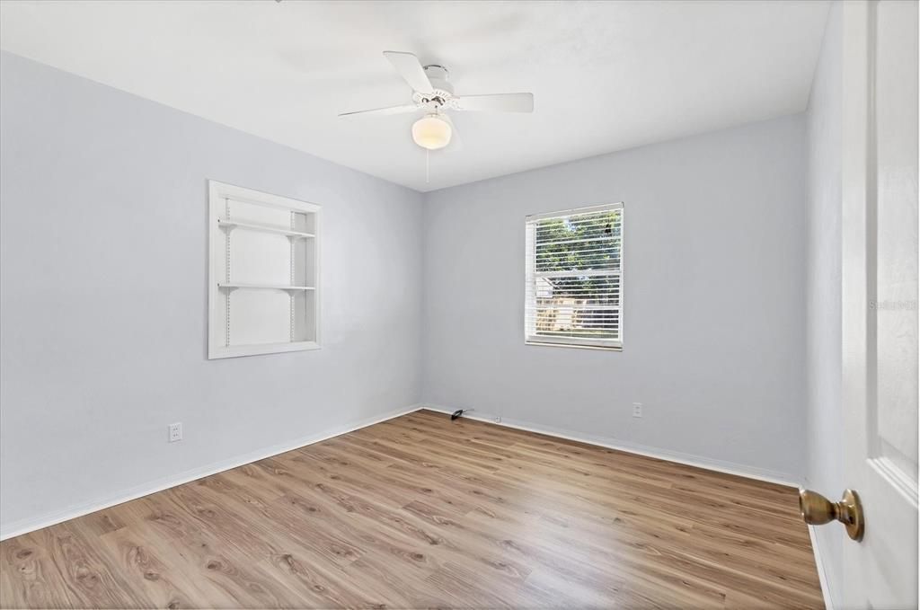 En Venta: $330,000 (3 camas, 2 baños, 1325 Pies cuadrados)