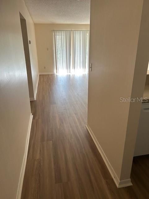 出租: $1,350 (2 贝兹, 2 浴室, 955 平方英尺)