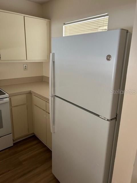 出租: $1,350 (2 贝兹, 2 浴室, 955 平方英尺)