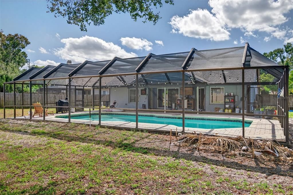 Active With Contract: $500,000 (4 beds, 2 baths, 2043 Square Feet)