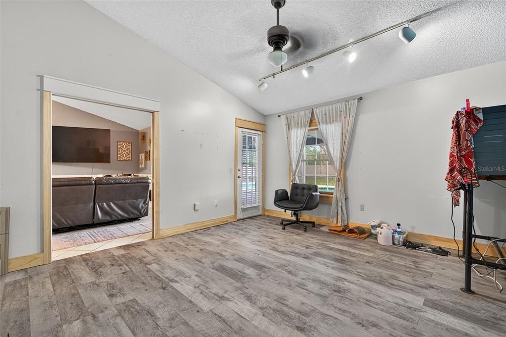 Active With Contract: $500,000 (4 beds, 2 baths, 2043 Square Feet)