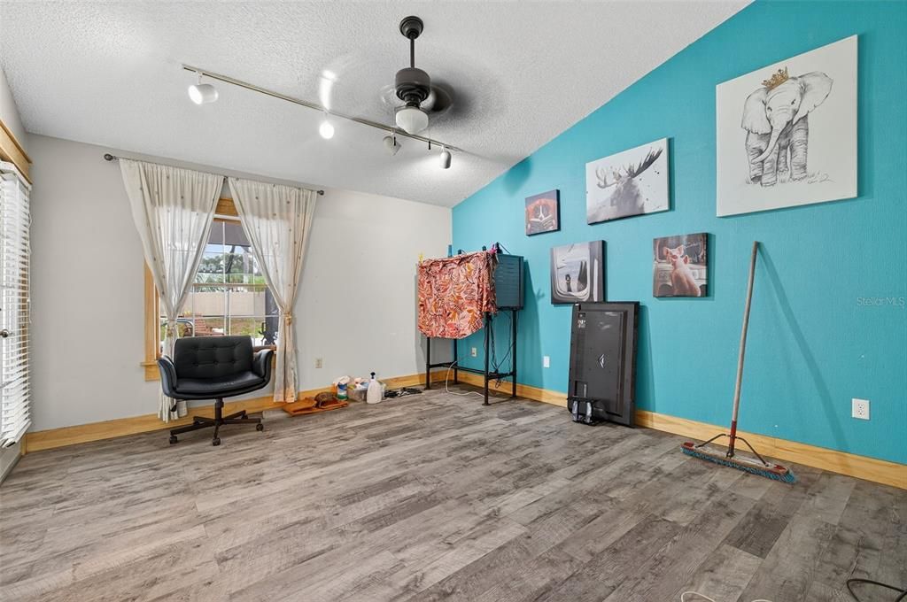 Active With Contract: $500,000 (4 beds, 2 baths, 2043 Square Feet)