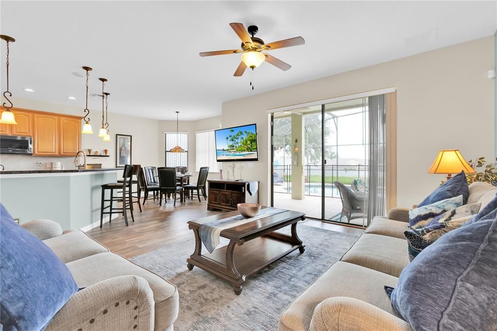 出租: $3,500 (4 贝兹, 3 浴室, 3455 平方英尺)