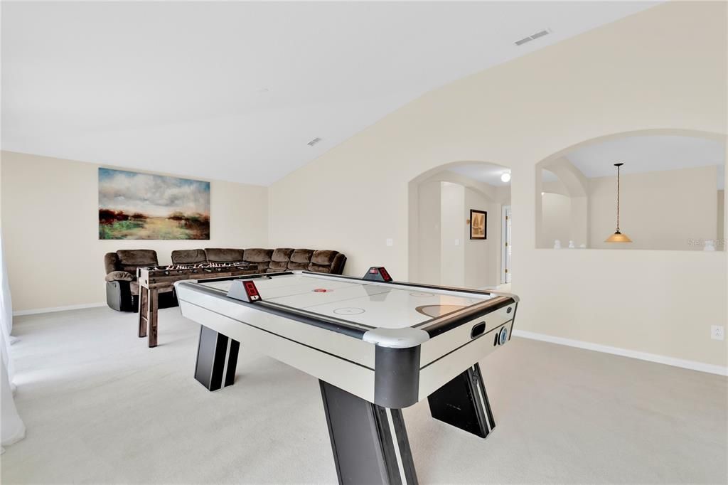 出租: $3,500 (4 贝兹, 3 浴室, 3455 平方英尺)