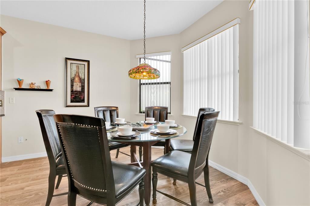 出租: $3,500 (4 贝兹, 3 浴室, 3455 平方英尺)