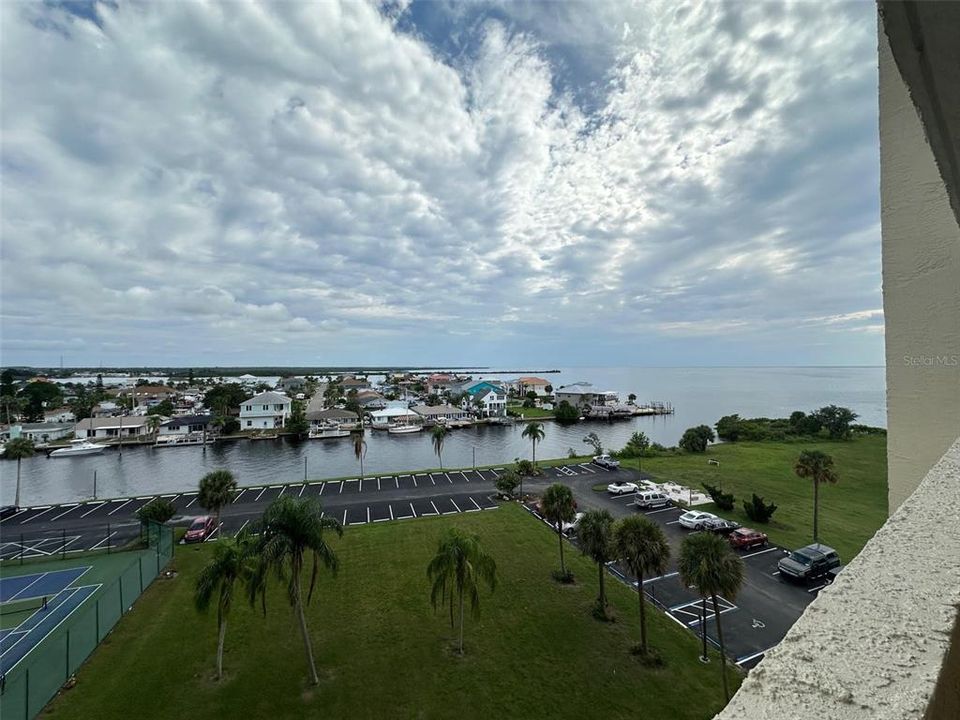 На продажу: $159,900 (1 спален, 1 ванн, 733 Квадратных фут)