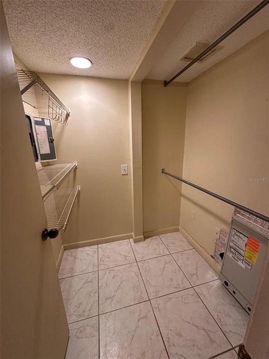 На продажу: $159,900 (1 спален, 1 ванн, 733 Квадратных фут)