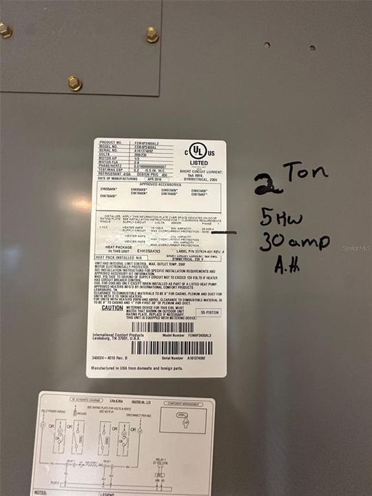 На продажу: $159,900 (1 спален, 1 ванн, 733 Квадратных фут)