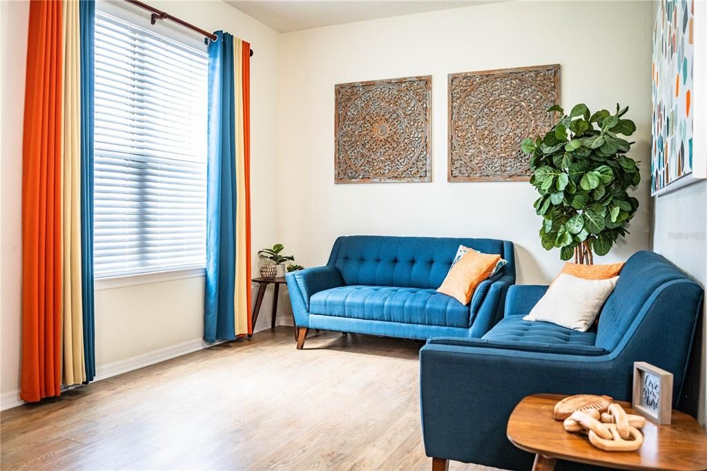 En Venta: $429,000 (4 camas, 3 baños, 2612 Pies cuadrados)