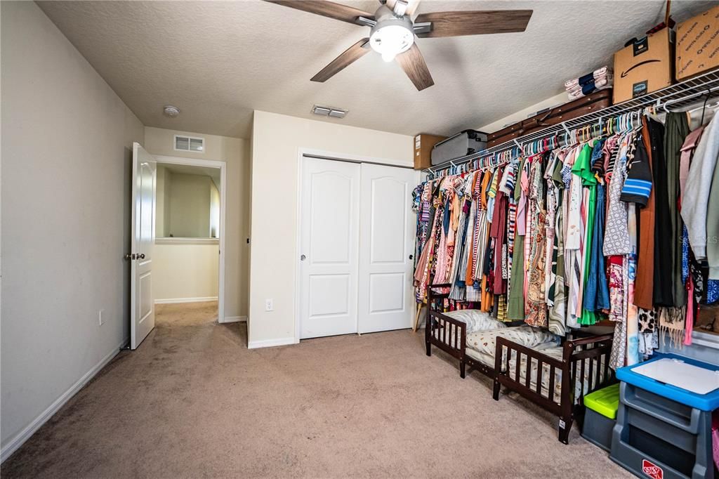 En Venta: $429,000 (4 camas, 3 baños, 2612 Pies cuadrados)