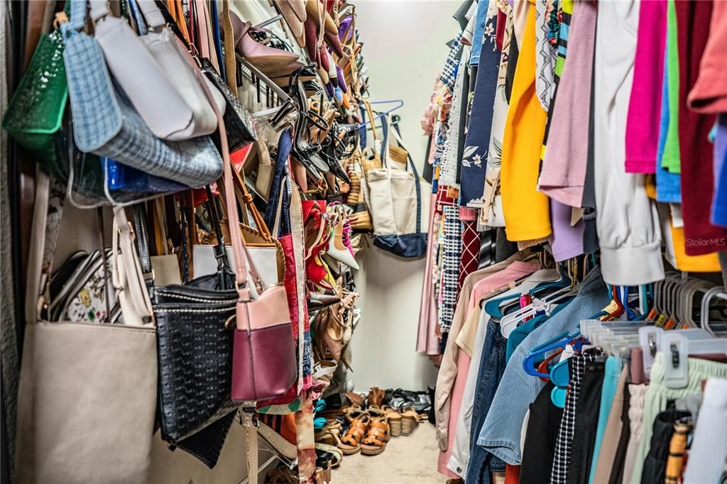 En Venta: $429,000 (4 camas, 3 baños, 2612 Pies cuadrados)