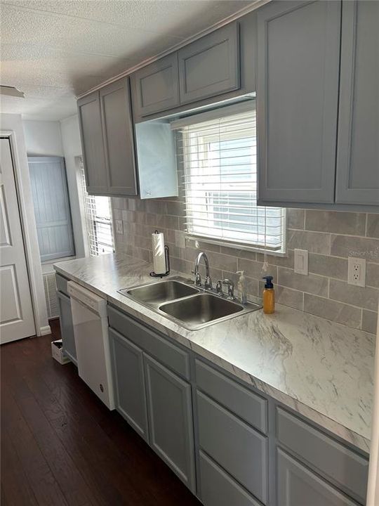 待售: $149,999 (2 贝兹, 2 浴室, 1248 平方英尺)