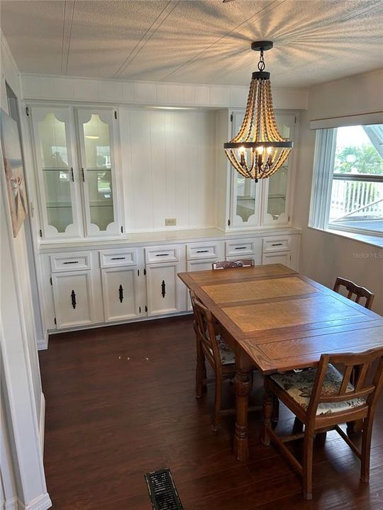 待售: $149,999 (2 贝兹, 2 浴室, 1248 平方英尺)