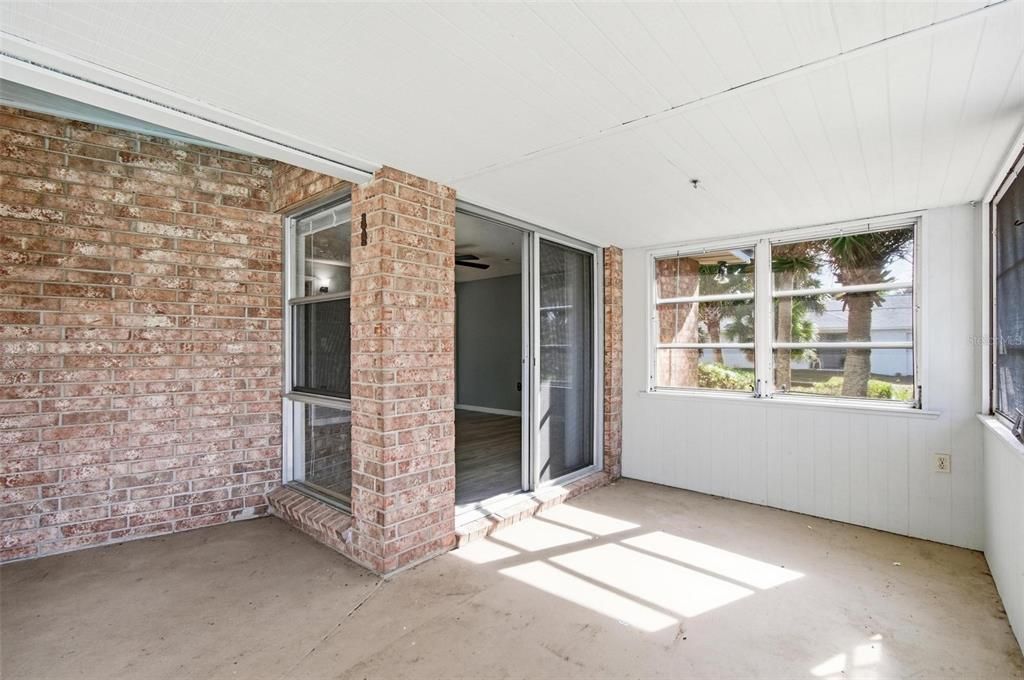 For Rent: $2,500 (3 beds, 3 baths, 1812 Square Feet)