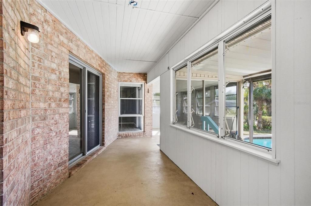 For Rent: $2,500 (3 beds, 3 baths, 1812 Square Feet)