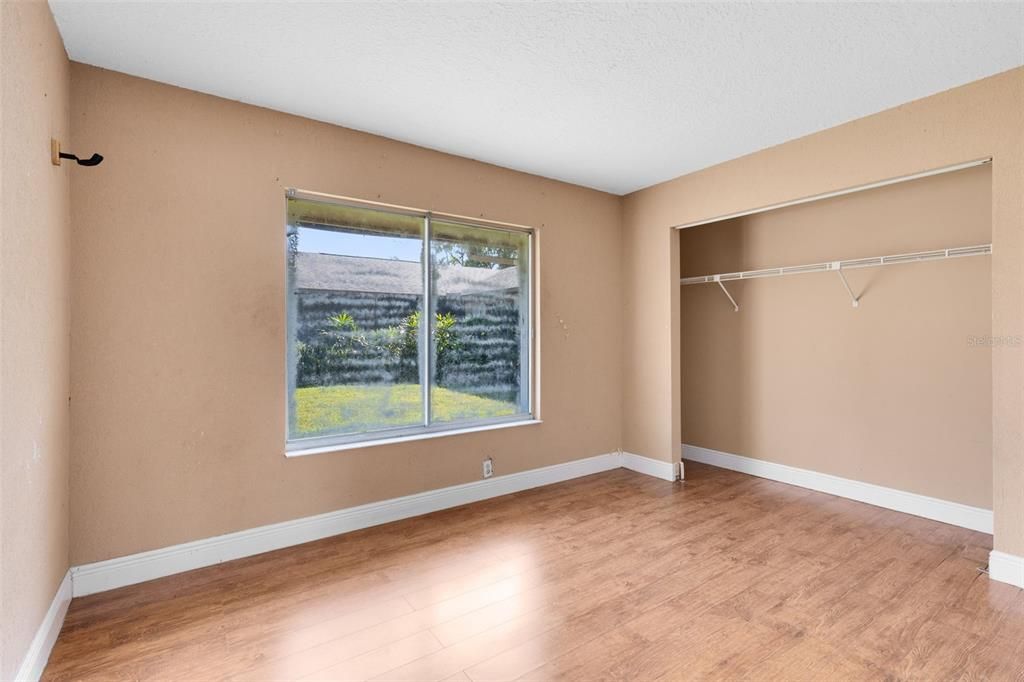 Active With Contract: $285,000 (2 beds, 2 baths, 1070 Square Feet)