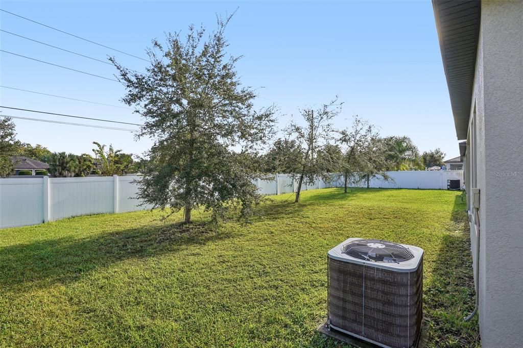 For Sale: $347,500 (3 beds, 2 baths, 1643 Square Feet)