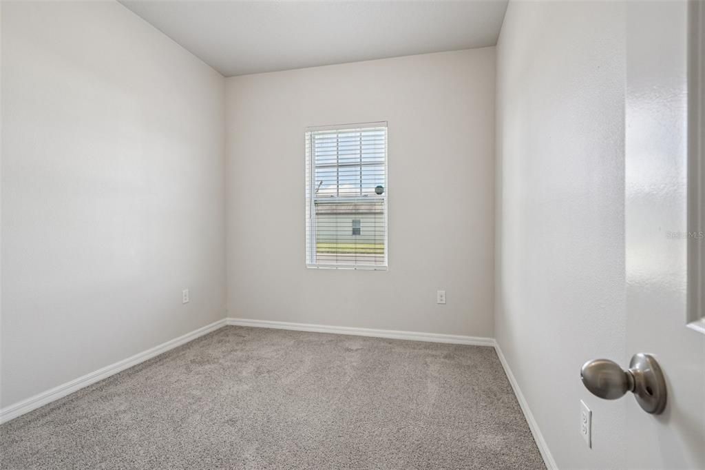 For Sale: $347,500 (3 beds, 2 baths, 1643 Square Feet)