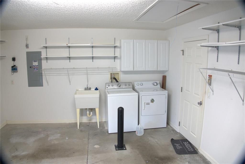 For Sale: $349,900 (2 beds, 2 baths, 1187 Square Feet)