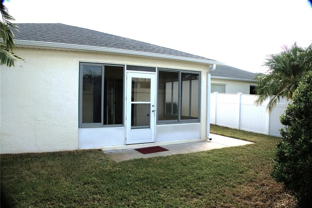 For Sale: $349,900 (2 beds, 2 baths, 1187 Square Feet)