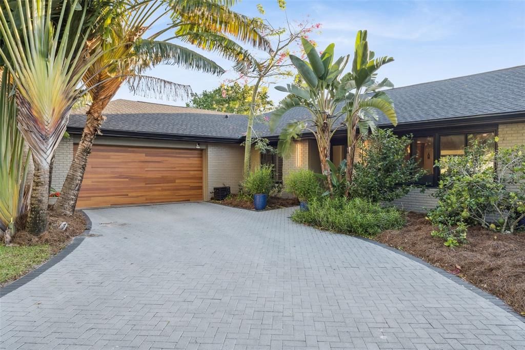 Activo con contrato: $1,190,000 (3 camas, 2 baños, 2842 Pies cuadrados)