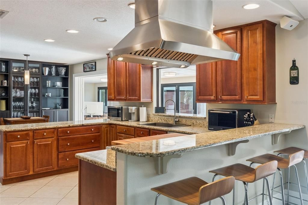 Activo con contrato: $1,190,000 (3 camas, 2 baños, 2842 Pies cuadrados)