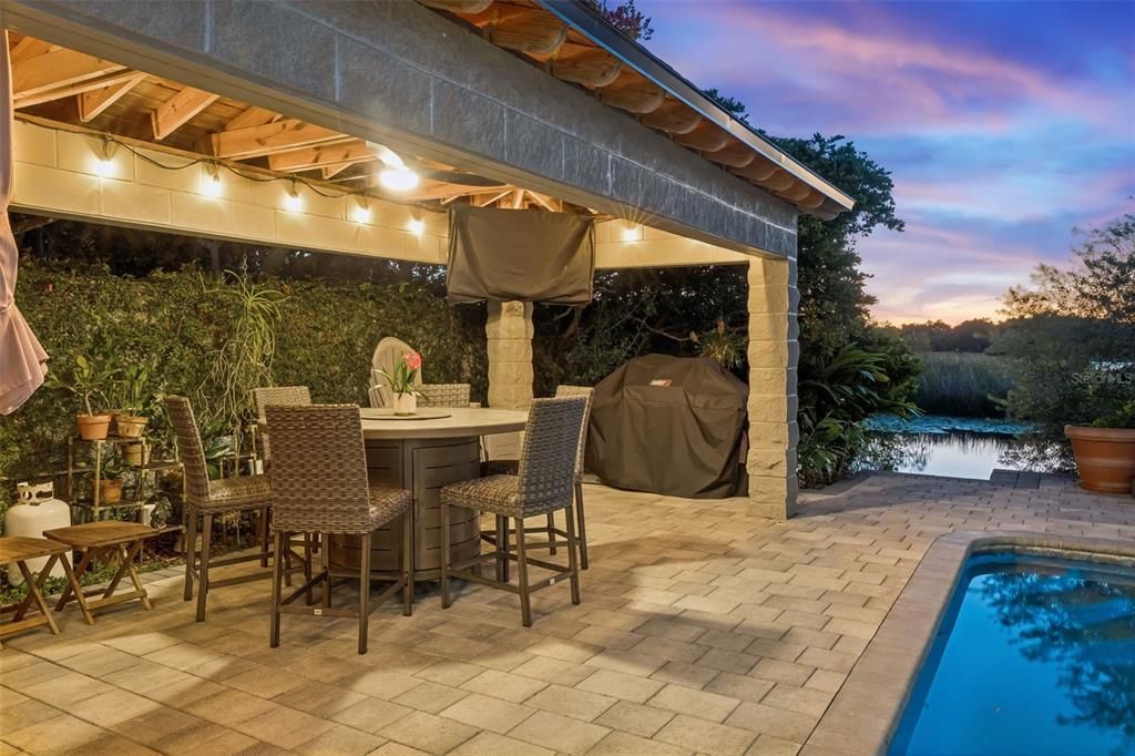 Activo con contrato: $1,190,000 (3 camas, 2 baños, 2842 Pies cuadrados)