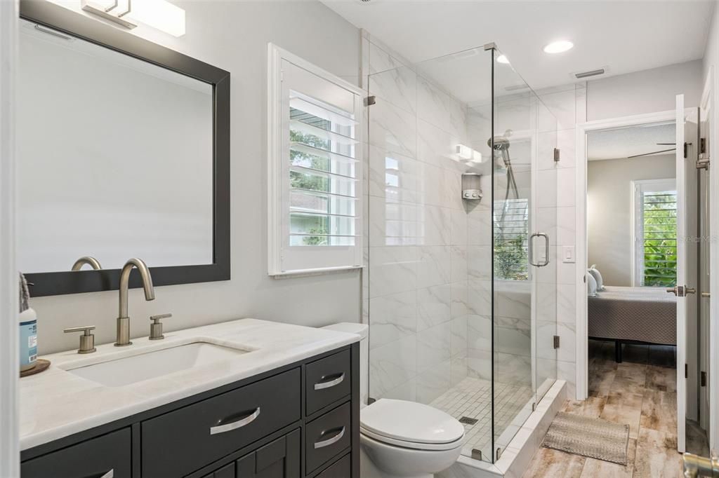 Activo con contrato: $1,190,000 (3 camas, 2 baños, 2842 Pies cuadrados)