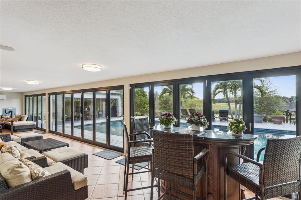 Activo con contrato: $1,190,000 (3 camas, 2 baños, 2842 Pies cuadrados)