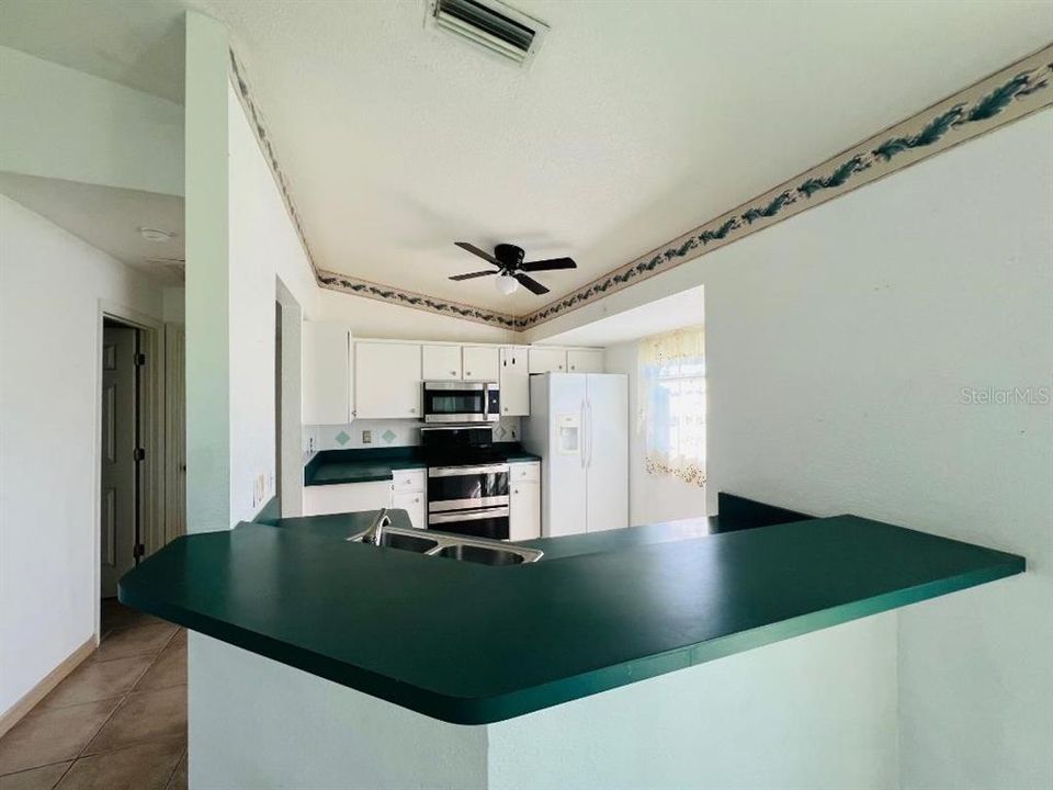 For Sale: $264,900 (3 beds, 2 baths, 1192 Square Feet)