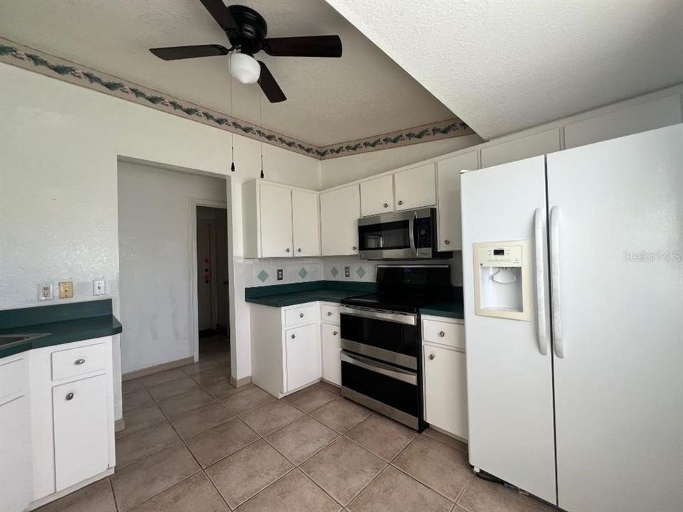 For Sale: $264,900 (3 beds, 2 baths, 1192 Square Feet)