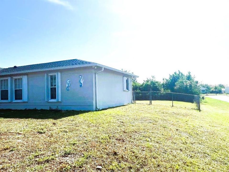 For Sale: $264,900 (3 beds, 2 baths, 1192 Square Feet)