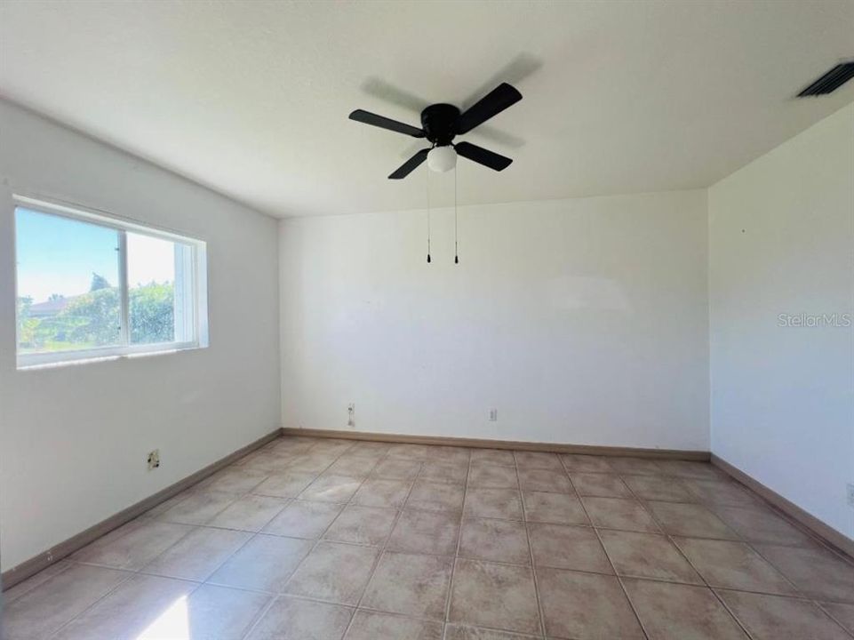 For Sale: $264,900 (3 beds, 2 baths, 1192 Square Feet)