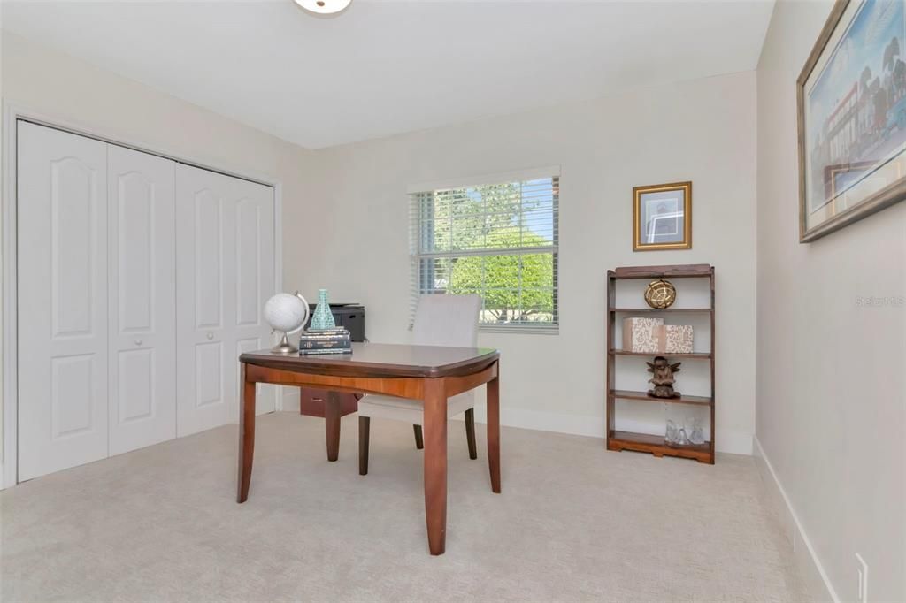 合同活跃: $800,000 (4 贝兹, 3 浴室, 3027 平方英尺)