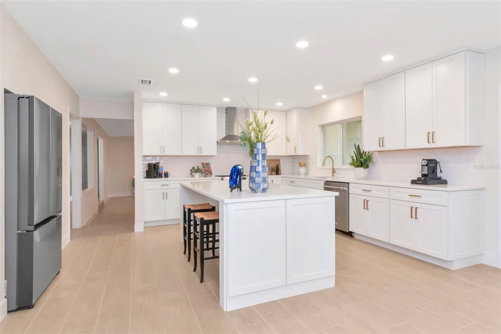 合同活跃: $800,000 (4 贝兹, 3 浴室, 3027 平方英尺)