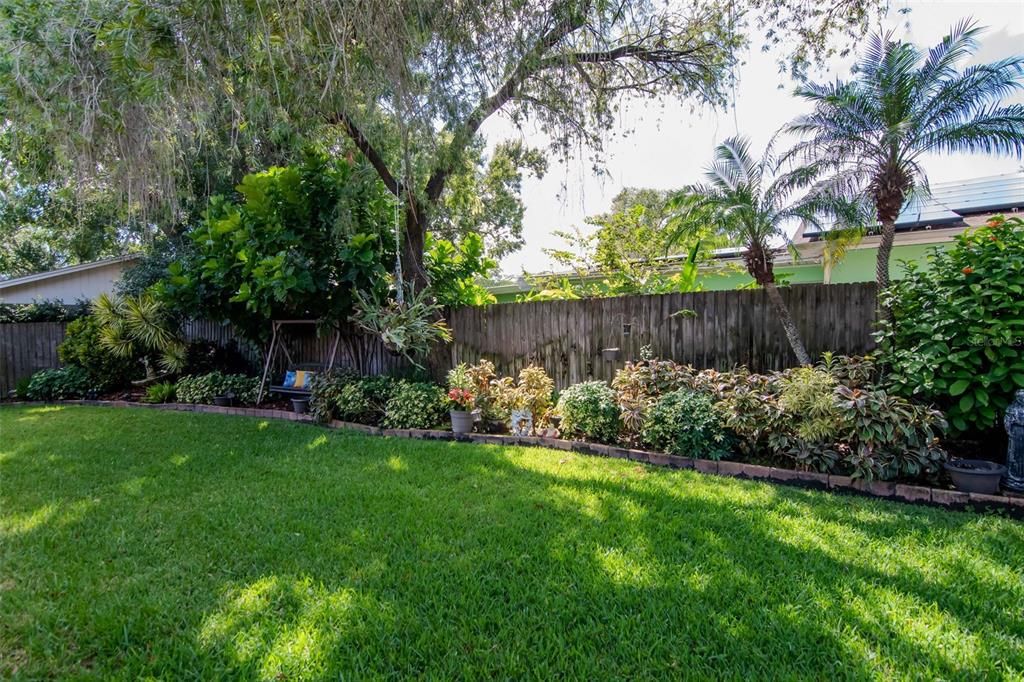 合同活跃: $800,000 (4 贝兹, 3 浴室, 3027 平方英尺)