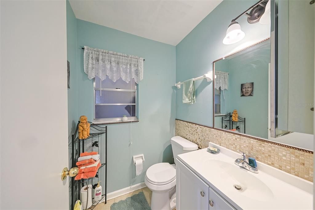 For Sale: $139,000 (1 beds, 1 baths, 960 Square Feet)