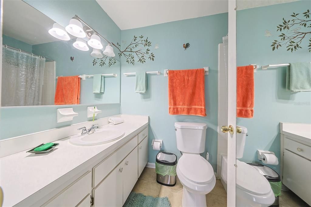 For Sale: $139,000 (1 beds, 1 baths, 960 Square Feet)