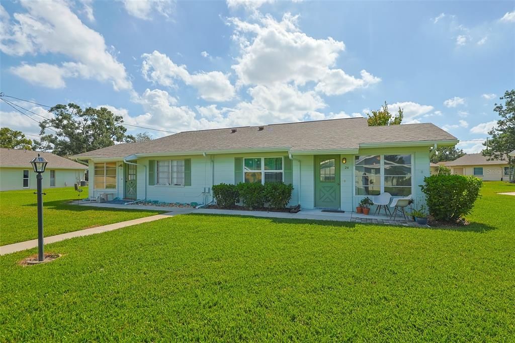 For Sale: $139,000 (1 beds, 1 baths, 960 Square Feet)