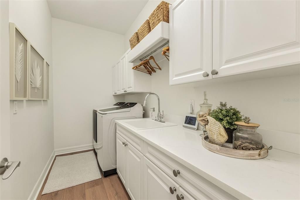 待售: $979,000 (3 贝兹, 2 浴室, 2107 平方英尺)