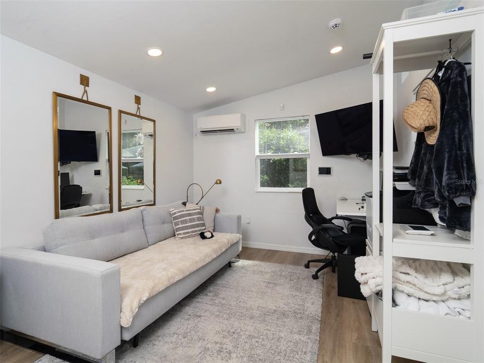 For Rent: $10,000 (4 beds, 4 baths, 4560 Square Feet)