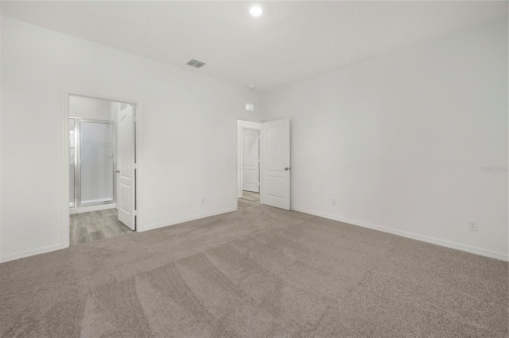 На продажу: $323,900 (3 спален, 2 ванн, 1463 Квадратных фут)