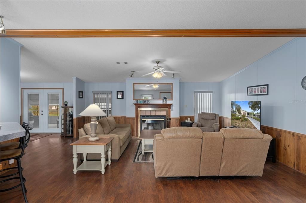 Active With Contract: $234,900 (3 beds, 2 baths, 1718 Square Feet)