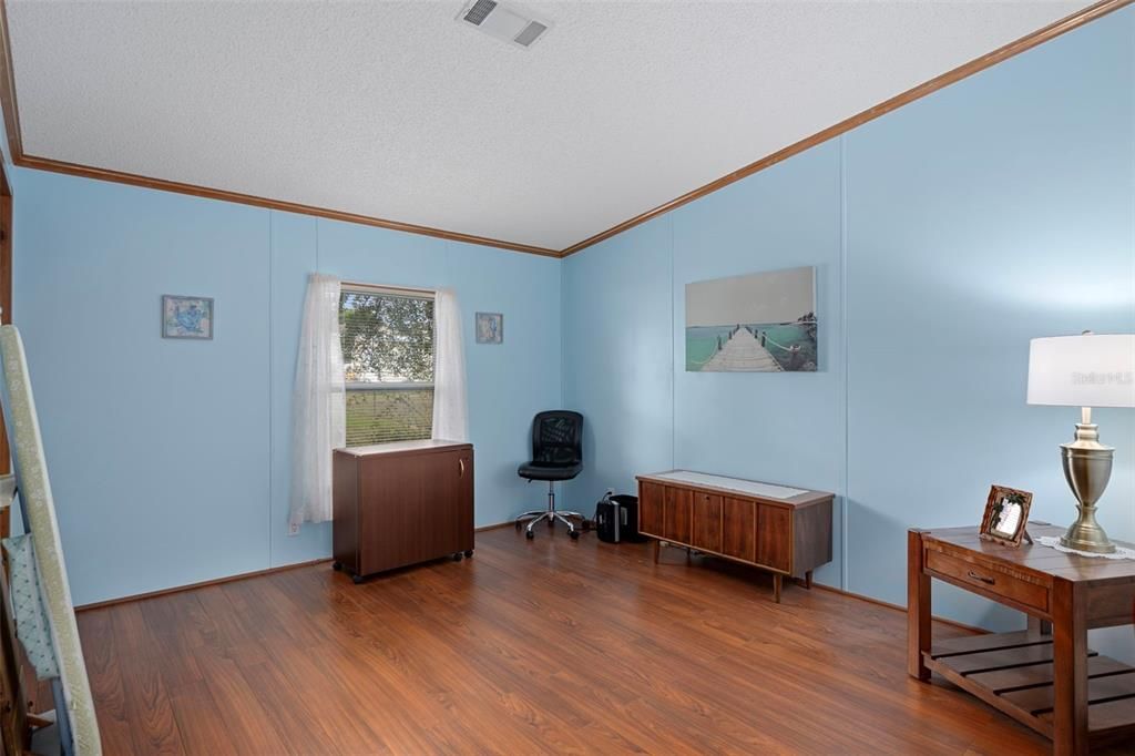 Active With Contract: $234,900 (3 beds, 2 baths, 1718 Square Feet)