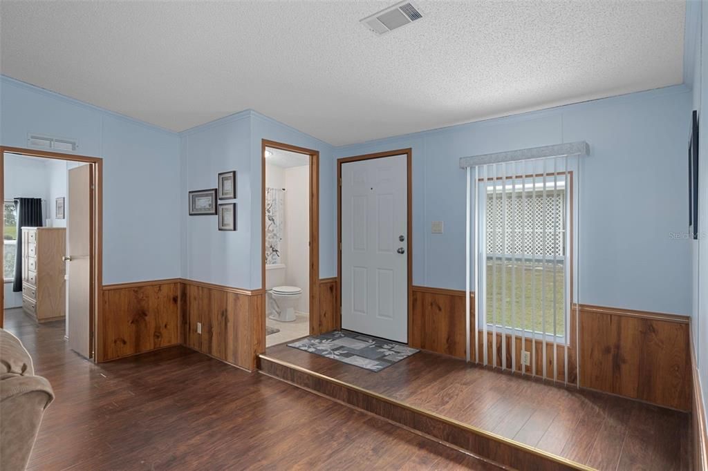 Active With Contract: $234,900 (3 beds, 2 baths, 1718 Square Feet)