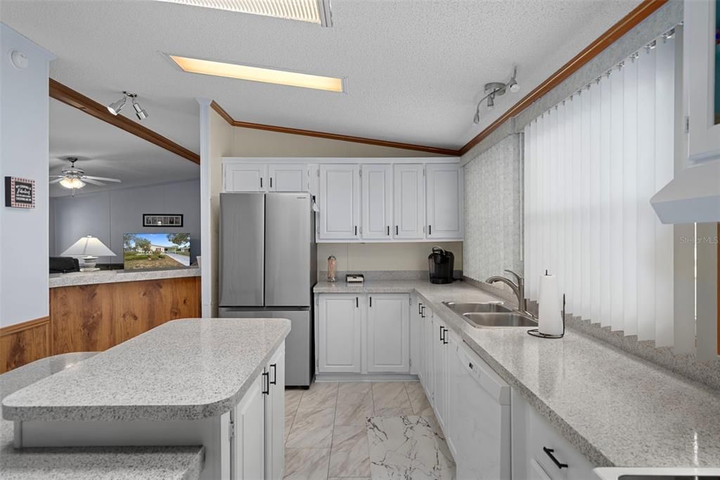 Active With Contract: $234,900 (3 beds, 2 baths, 1718 Square Feet)