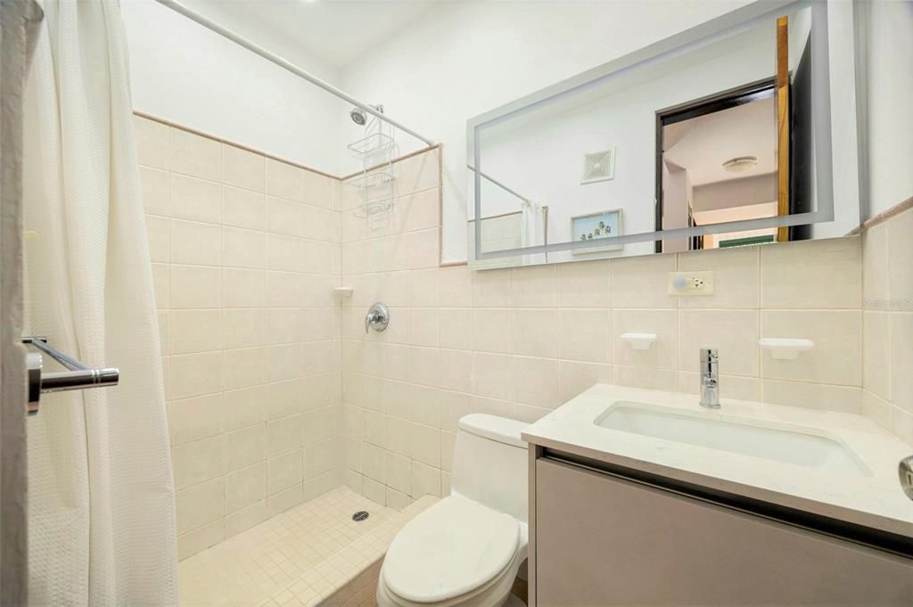 На продажу: $1,410,000 (3 спален, 2 ванн, 2163 Квадратных фут)