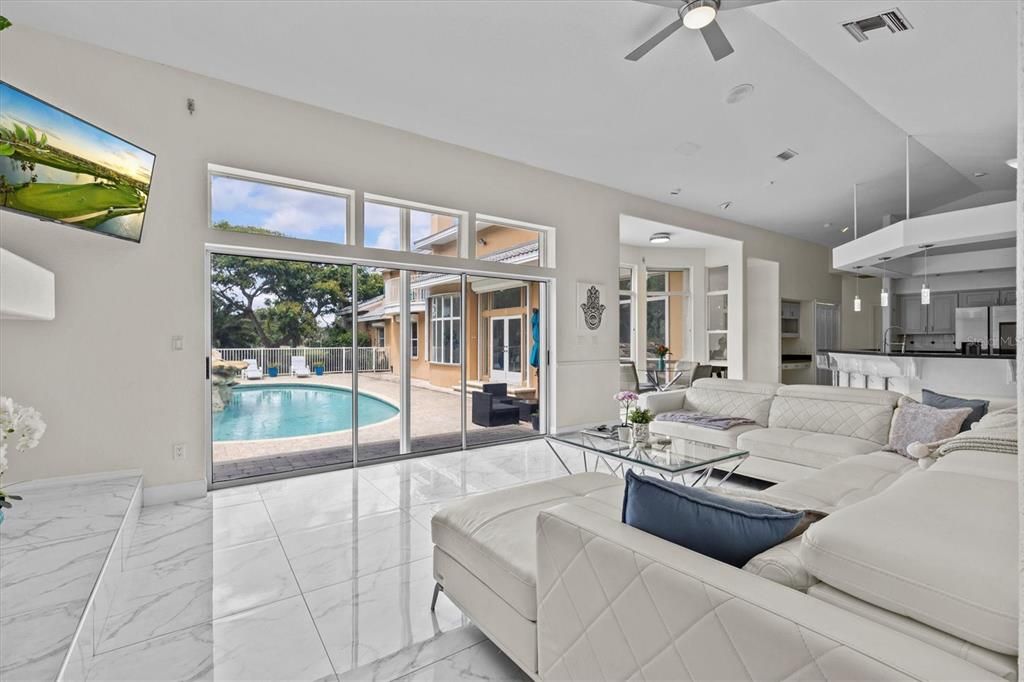 出租: $4,900 (5 贝兹, 4 浴室, 5014 平方英尺)