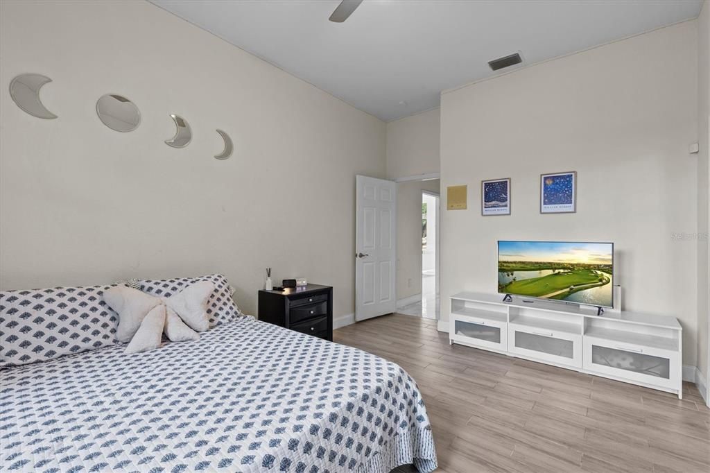 出租: $4,900 (5 贝兹, 4 浴室, 5014 平方英尺)