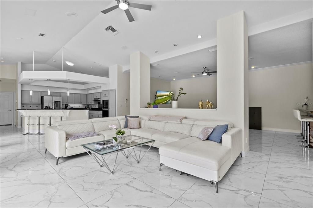 出租: $4,900 (5 贝兹, 4 浴室, 5014 平方英尺)